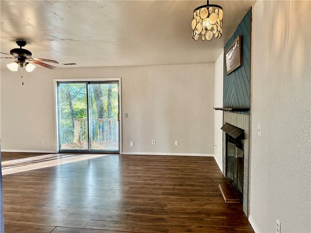 26 Shakespeare Drive, Bella Vista, AR 72714