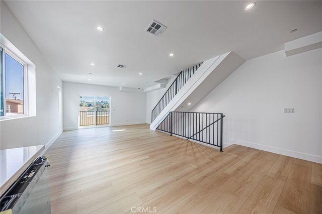 2938 S Sycamore Avenue 1, Los Angeles, CA 90016