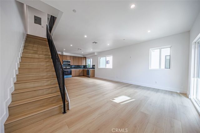 2938 S Sycamore Avenue 1, Los Angeles, CA 90016