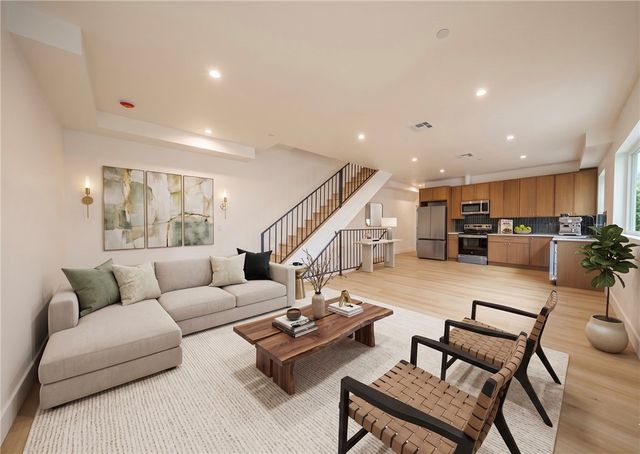 2938 S Sycamore Avenue 1, Los Angeles, CA 90016