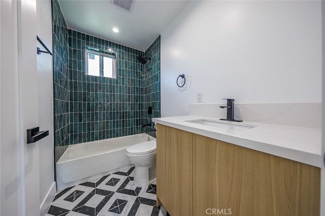 2938 S Sycamore Avenue 1, Los Angeles, CA 90016