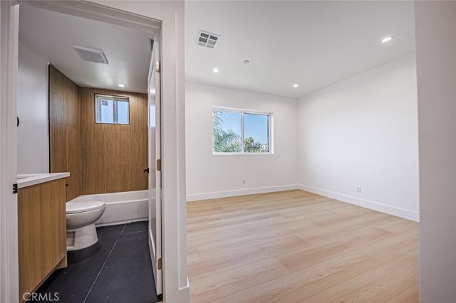 2938 S Sycamore Avenue 1, Los Angeles, CA 90016