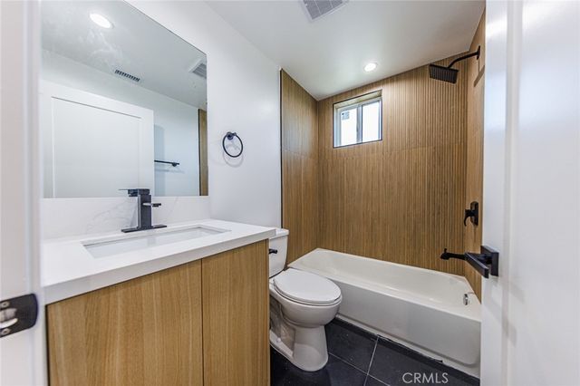 2938 S Sycamore Avenue 1, Los Angeles, CA 90016