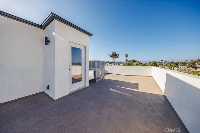2938 S Sycamore Avenue 1, Los Angeles, CA 90016
