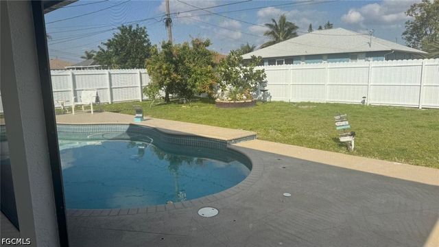 1319 SW 10th PL, Cape Coral, FL 33991