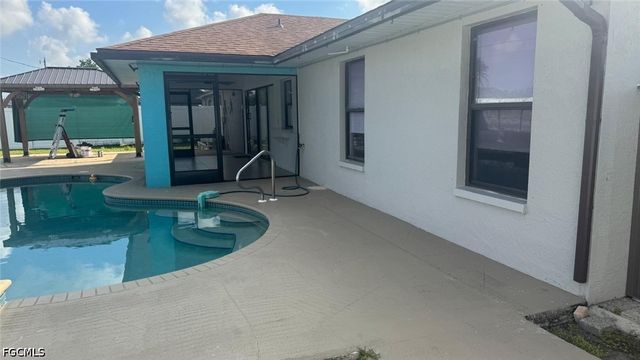 1319 SW 10th PL, Cape Coral, FL 33991