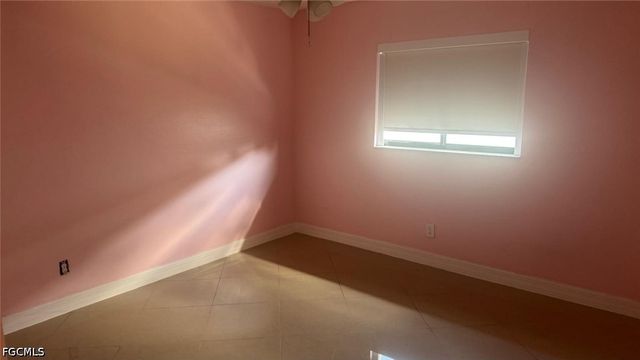 1319 SW 10th PL, Cape Coral, FL 33991