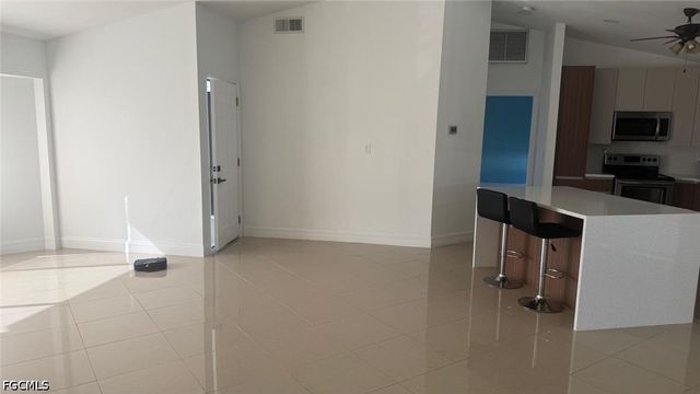 1319 SW 10th PL, Cape Coral, FL 33991