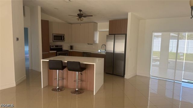 1319 SW 10th PL, Cape Coral, FL 33991