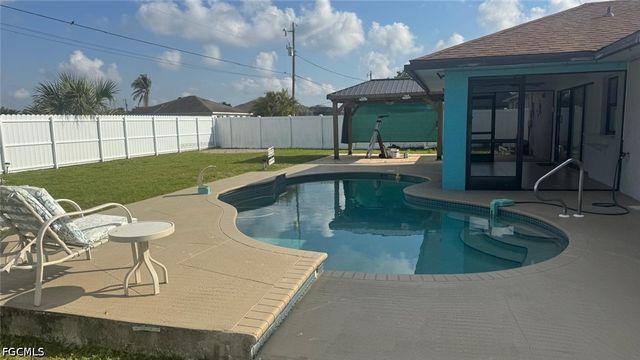 1319 SW 10th PL, Cape Coral, FL 33991