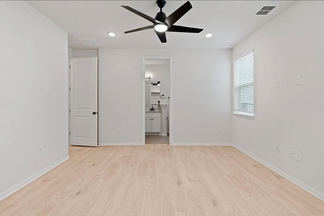 1612 Kit CIR, Austin, TX 78758