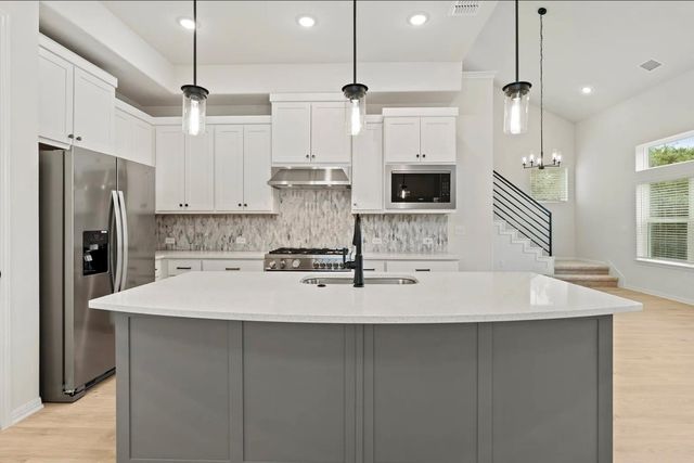 1612 Kit CIR, Austin, TX 78758