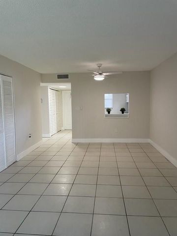 7400 NW 85th Court 101, Tamarac, FL 33321