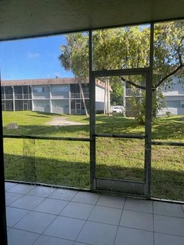 7400 NW 85th Court 101, Tamarac, FL 33321