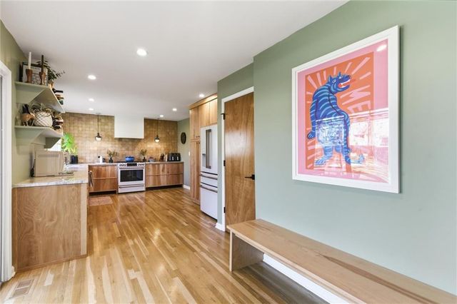 9516 Linden Street, Overland Park, KS 66207