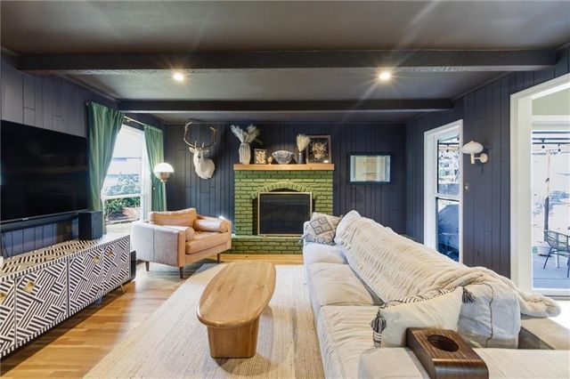 9516 Linden Street, Overland Park, KS 66207