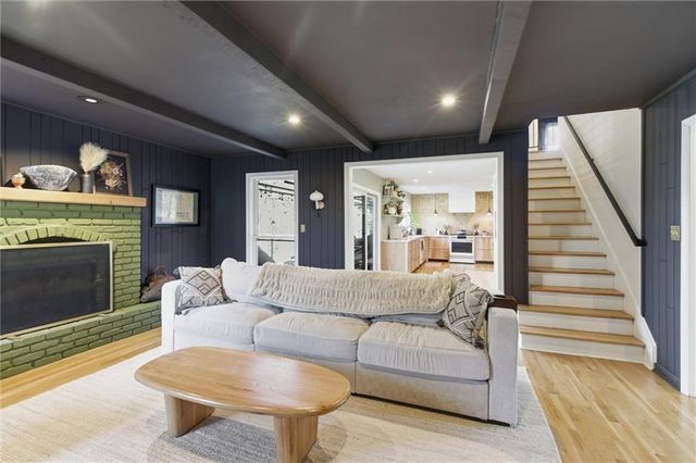 9516 Linden Street, Overland Park, KS 66207