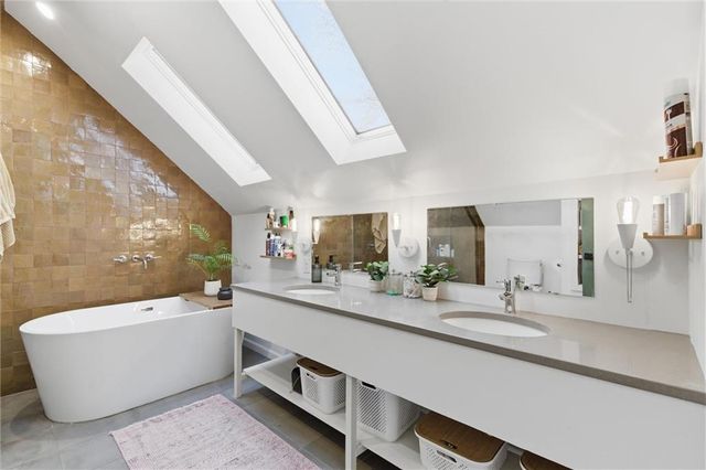 9516 Linden Street, Overland Park, KS 66207