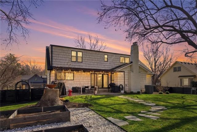 9516 Linden Street, Overland Park, KS 66207