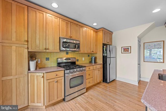 203 DARTMOUTH AVE, Swarthmore, PA 19081