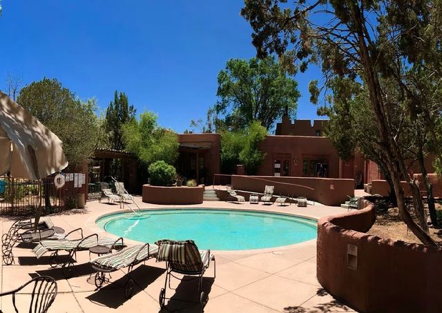 2600 W. Zia B14, Santa Fe, NM 87505