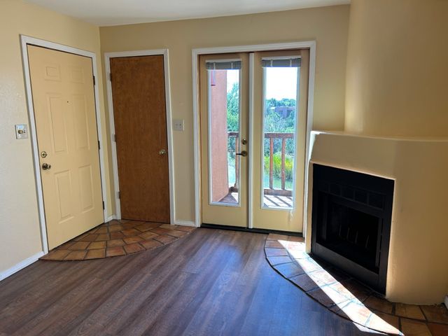 2600 W. Zia B14, Santa Fe, NM 87505
