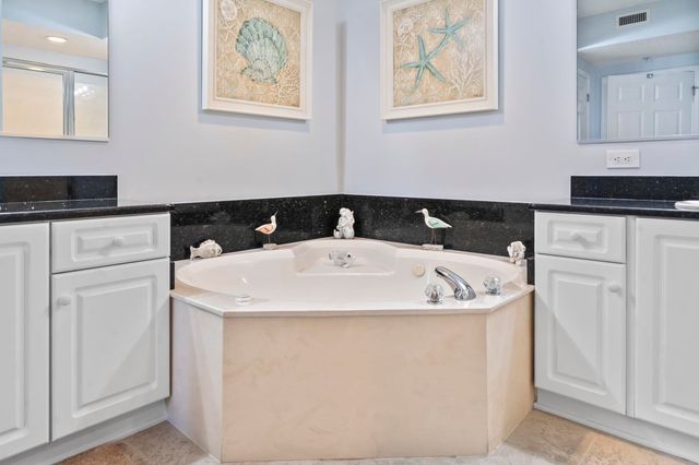 4801 Harbor Pointe Dr Unit 207, North Myrtle Beach, SC 29582
