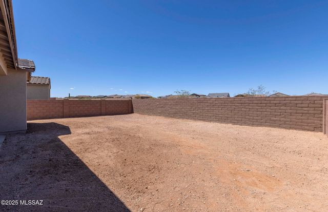 7988 S Sonoran Oak Drive, Tucson, AZ 85747