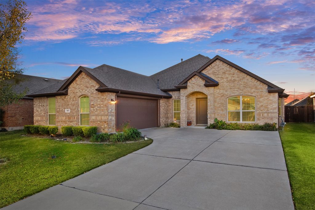 217 Watson Street, Red Oak, TX 75154