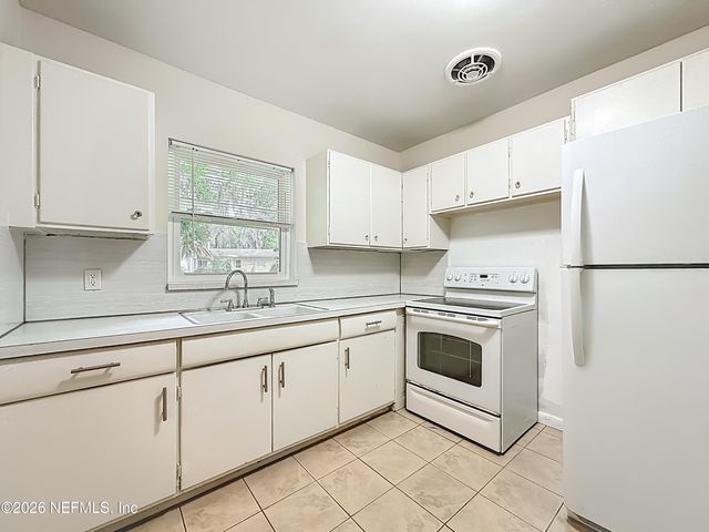 5704 MICHIGAN Avenue, Jacksonville, FL 32211