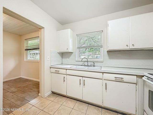 5704 MICHIGAN Avenue, Jacksonville, FL 32211