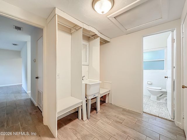 5704 MICHIGAN Avenue, Jacksonville, FL 32211