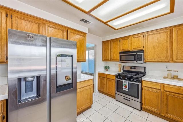 11453 Plane Tree, Fontana, CA 92337