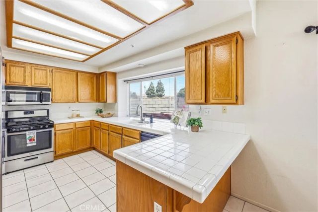 11453 Plane Tree, Fontana, CA 92337
