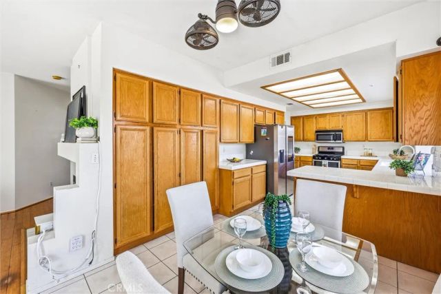 11453 Plane Tree, Fontana, CA 92337