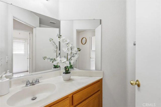 11453 Plane Tree, Fontana, CA 92337