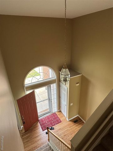 7753 Turrillium Lane, Waterford, MI 48327