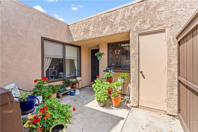 1639 S Heritage Circle, Anaheim, CA 92804