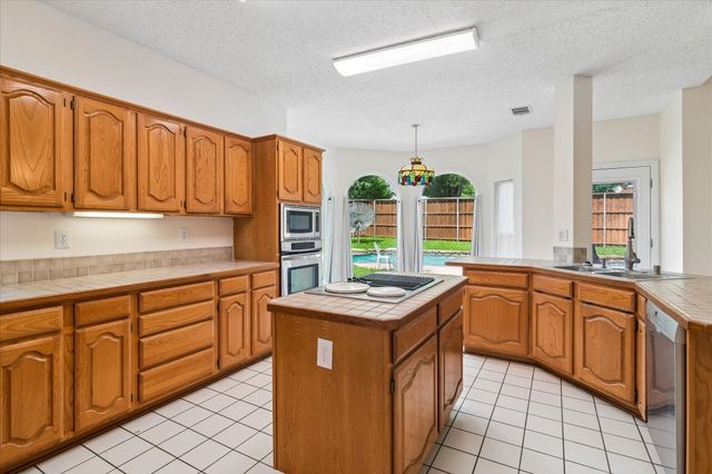 7513 Westhaven Drive, Rowlett, TX 75089