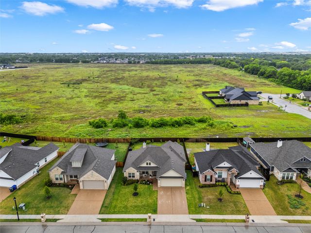 10013 Braided Briar Lane, Waco, TX 76712