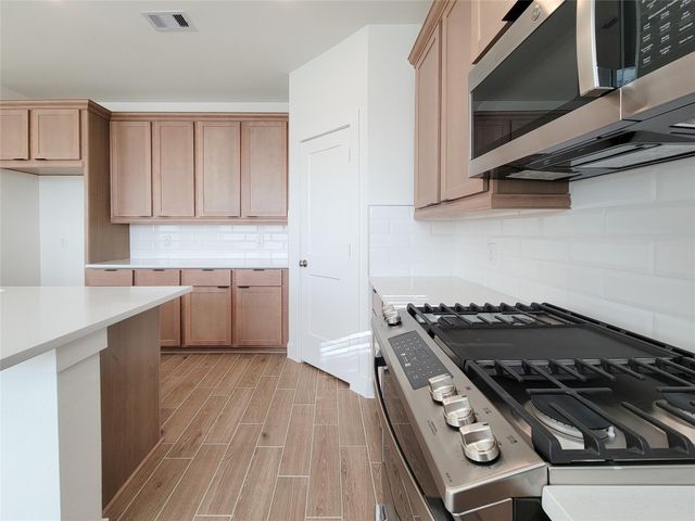 10058 Rosette Drive, Iowa Colony, TX 77583