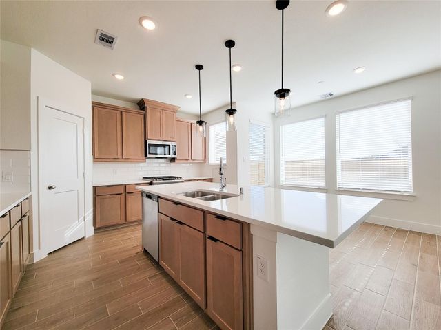 10058 Rosette Drive, Iowa Colony, TX 77583