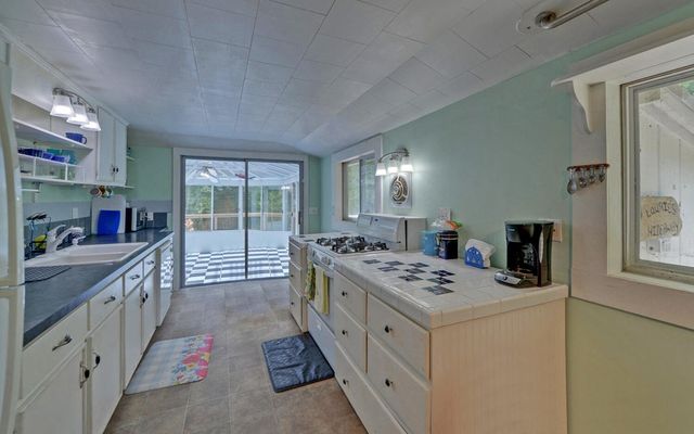 30 Proctor Street, Murphy, NC 28906