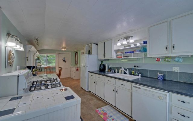 30 Proctor Street, Murphy, NC 28906