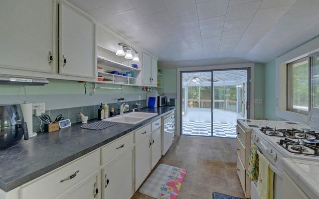 30 Proctor Street, Murphy, NC 28906