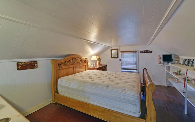 30 Proctor Street, Murphy, NC 28906