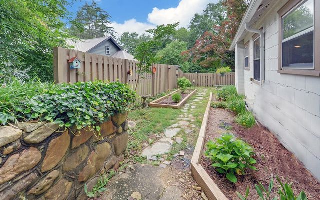30 Proctor Street, Murphy, NC 28906
