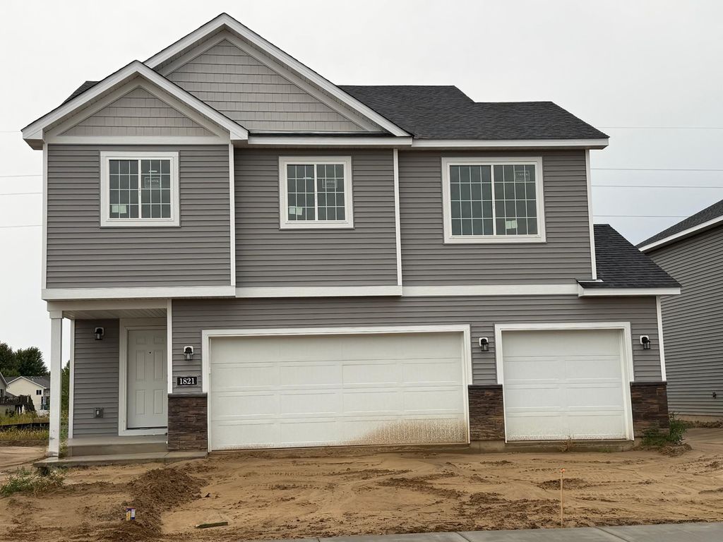1821 Pierce Street S, Cambridge, MN 55008 — photo 2