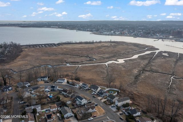 882 Woodmere Drive, Cliffwood Beach, NJ 07735