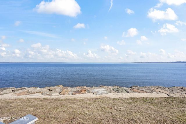 882 Woodmere Drive, Cliffwood Beach, NJ 07735